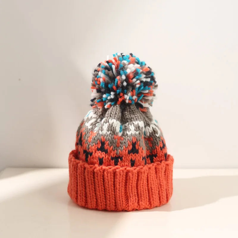TAMARA™– Cozy Snowflake Pom Beanie